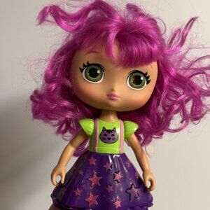 little charmers hazel spin master Doll needs batteries as is- unsure if works.